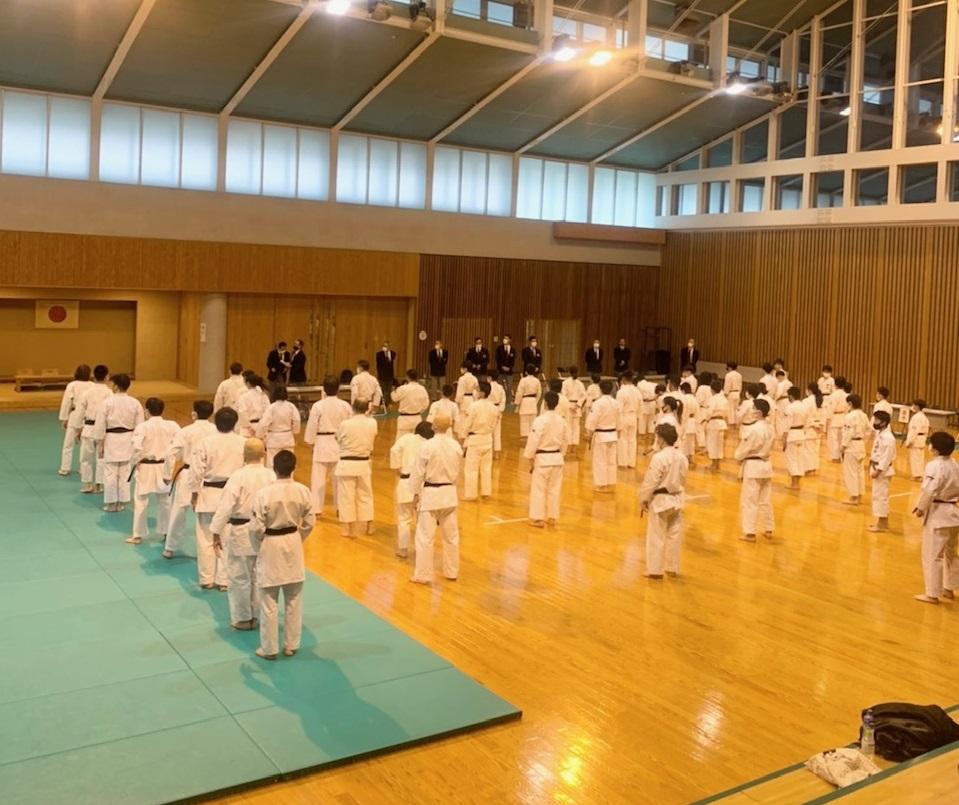 それでは合否発表いたします。祈りながらゆっくりと上の写真をクリックしてください。