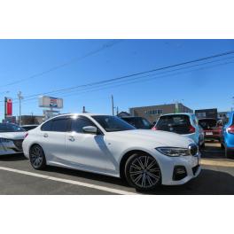 ★展示車★　BMW320i Mスポーツ