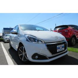 ★展示車★　プジョー208 アリュールシエロパッケージ