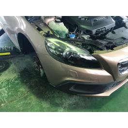 ボルボ　V40　車検ご入庫