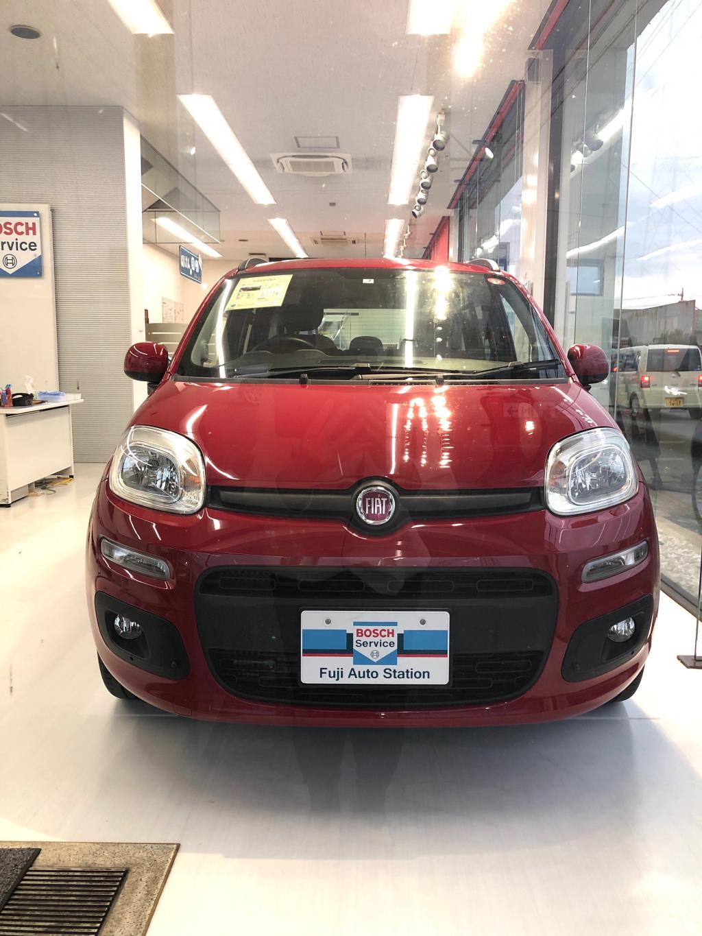 FIATパンダ 車両価格65万円 ショールームに展示しました☆